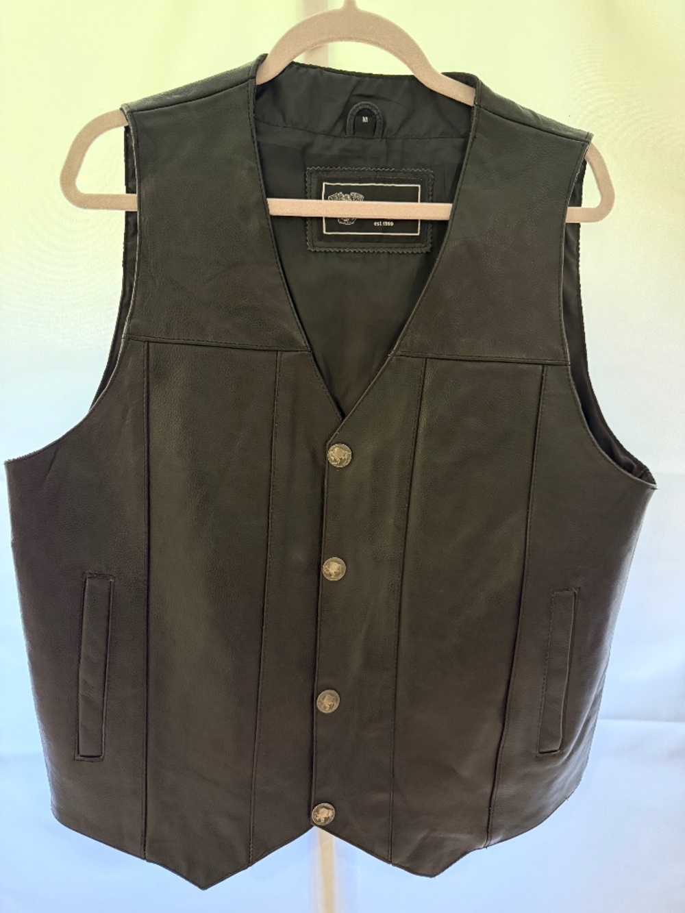 Vance NWOT Pristine Condition Selling a gorgeous, genuine cowhide leather biker